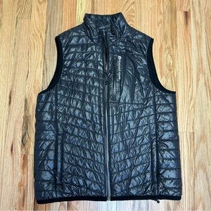 EUC VINEYARD VINES size Medium Black Zip Up Vest